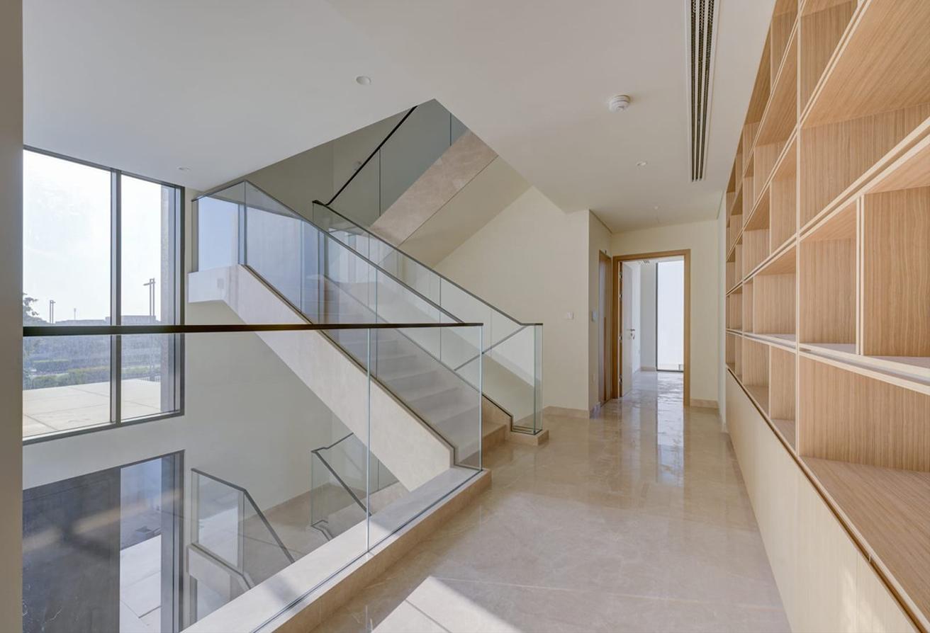 DHE Hillcrest 5 Bed, Near GEMS Wellington photo 6