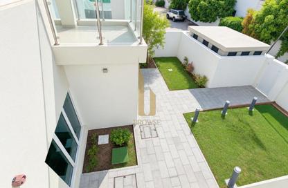 Villa - 5 - 5 for rent in Umm Suqeim 1 Villas - Umm Suqeim 1 - Umm Suqeim - Dubai