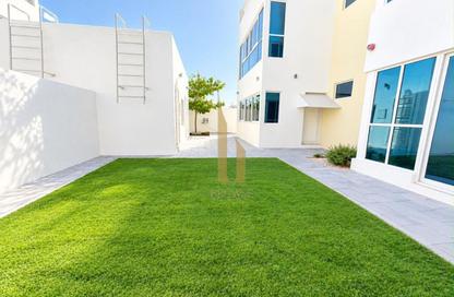 Villa - 5 - 5 for rent in Umm Suqeim 1 Villas - Umm Suqeim 1 - Umm Suqeim - Dubai