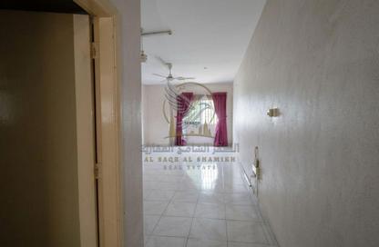 Apartment - 3 Bedrooms - 1 Bathroom for rent in Al Mahatta Building - Al Mahatta - Al Qasimia - Sharjah Apartment - 3 Bedrooms - 1 Bathroom for rent in Al Mahatta Building - Al Mahatta - Al Qasimia - Sharjah