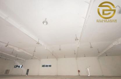 Warehouse - Studio - 2 Bathrooms for rent in Al Qusais Industrial Area 4 - Al Qusais Industrial Area - Al Qusais - Dubai