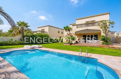 Villa - 4 - 5 for rent in District 4 - Jumeirah Park - Dubai