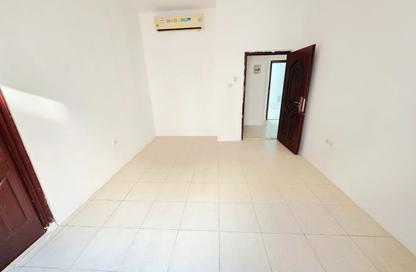 Apartment - 1 - 2 for rent in Fire Station Road - Muwaileh - Sharjah Apartment - 1 - 2 for rent in Fire Station Road - Muwaileh - Sharjah