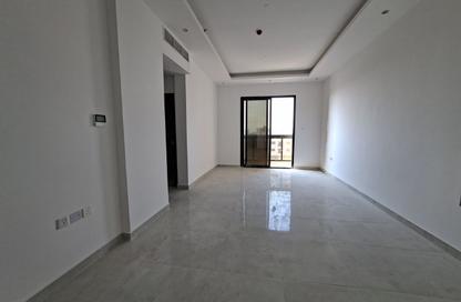 شقة - 2 - 3 للايجار في الجرف 3 - الجرف - عجمان شقة - 2 - 3 للايجار في الجرف 3 - الجرف - عجمان