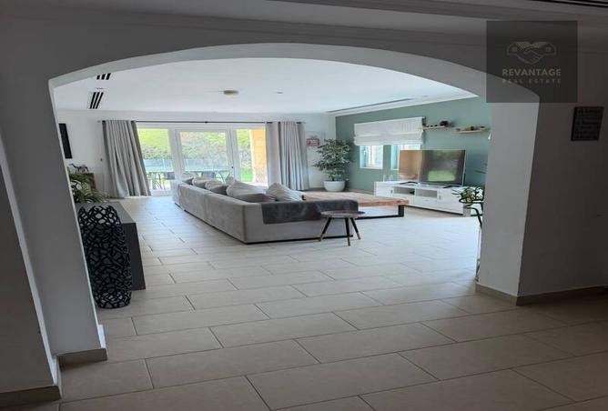 127472419 - Property Main Image