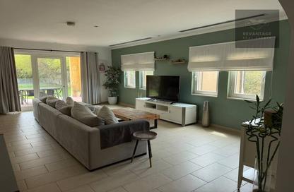 Villa - 4 Bedrooms - 5 Bathrooms for rent in District 7 - Jumeirah Park - Dubai Villa - 4 Bedrooms - 5 Bathrooms for rent in District 7 - Jumeirah Park - Dubai