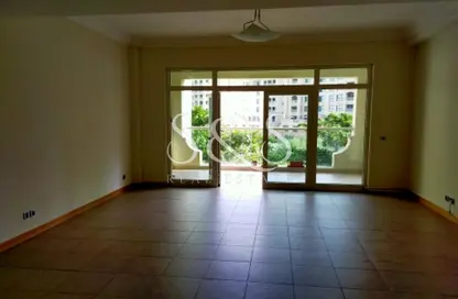 Apartment - 1 Bedroom - 2 Bathrooms for sale in Jash Hamad - Shoreline Apartments - Palm Jumeirah - Dubai