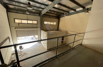 Warehouse - Studio - 1 Bathroom for rent in Industrial Building 13 - Industrial Area 13 - Sharjah Industrial Area - Sharjah