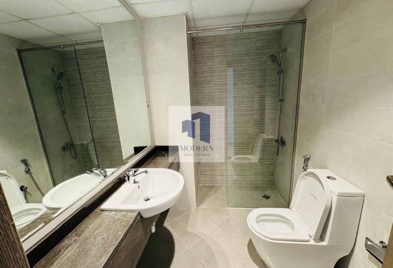 3 BR Apartment with Covered Parking in Dubai photo 8