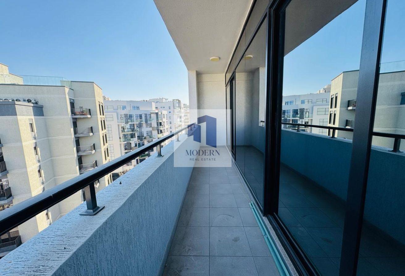 3 BR Apartment with Covered Parking in Dubai photo 13