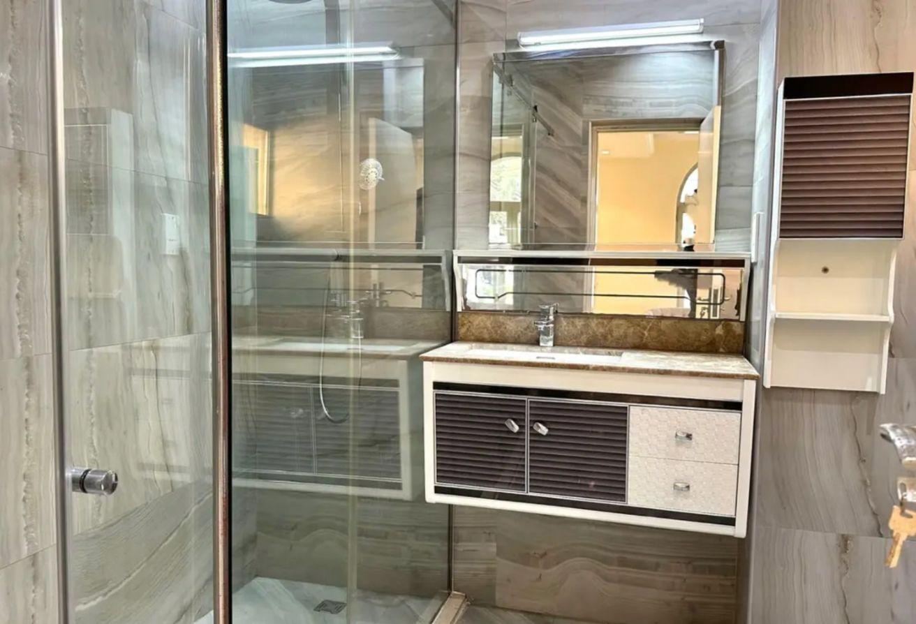 Upgraded | Fully Furnished |Royal Atlantis view photo 9