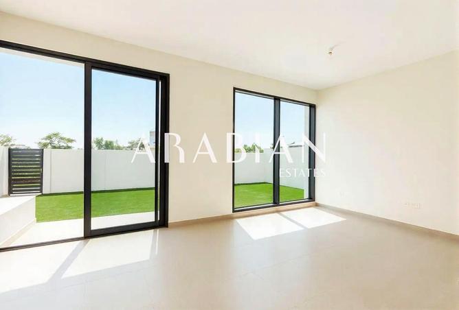 73110422 - Property Image 3