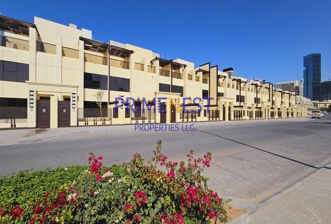 76987107 - Property Image 3