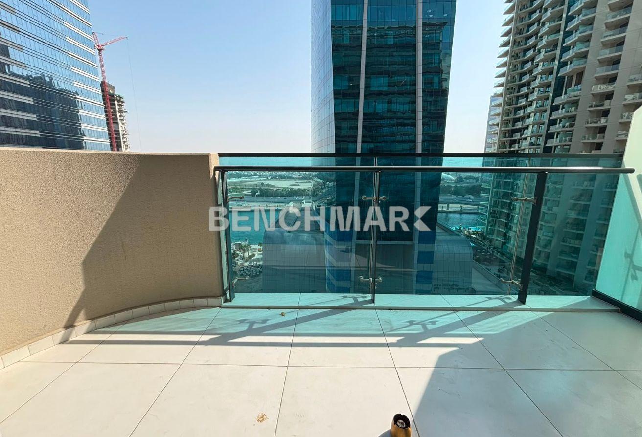 Corner unit | Fully Furnished | Vacant photo 4