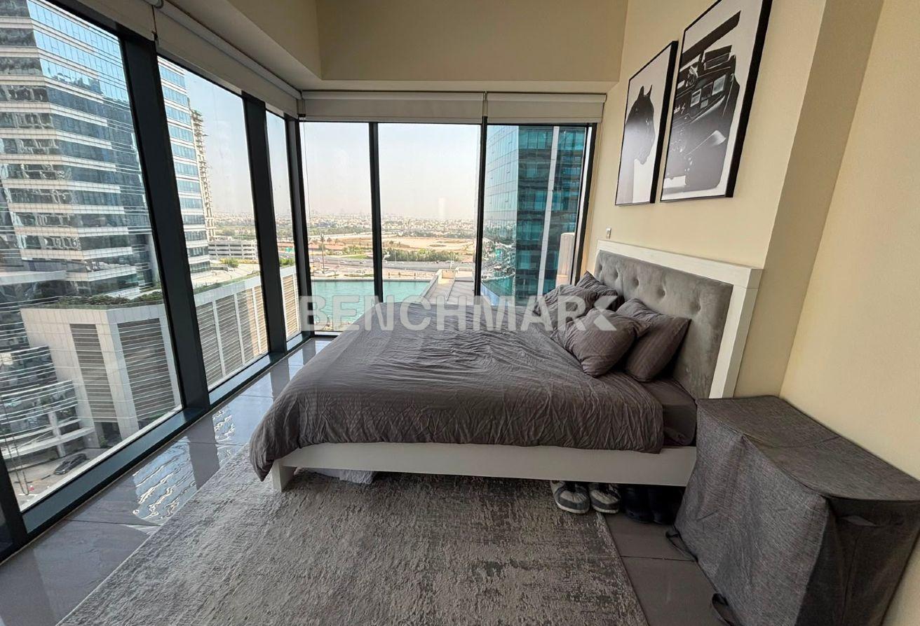 Corner unit | Fully Furnished | Vacant photo 5
