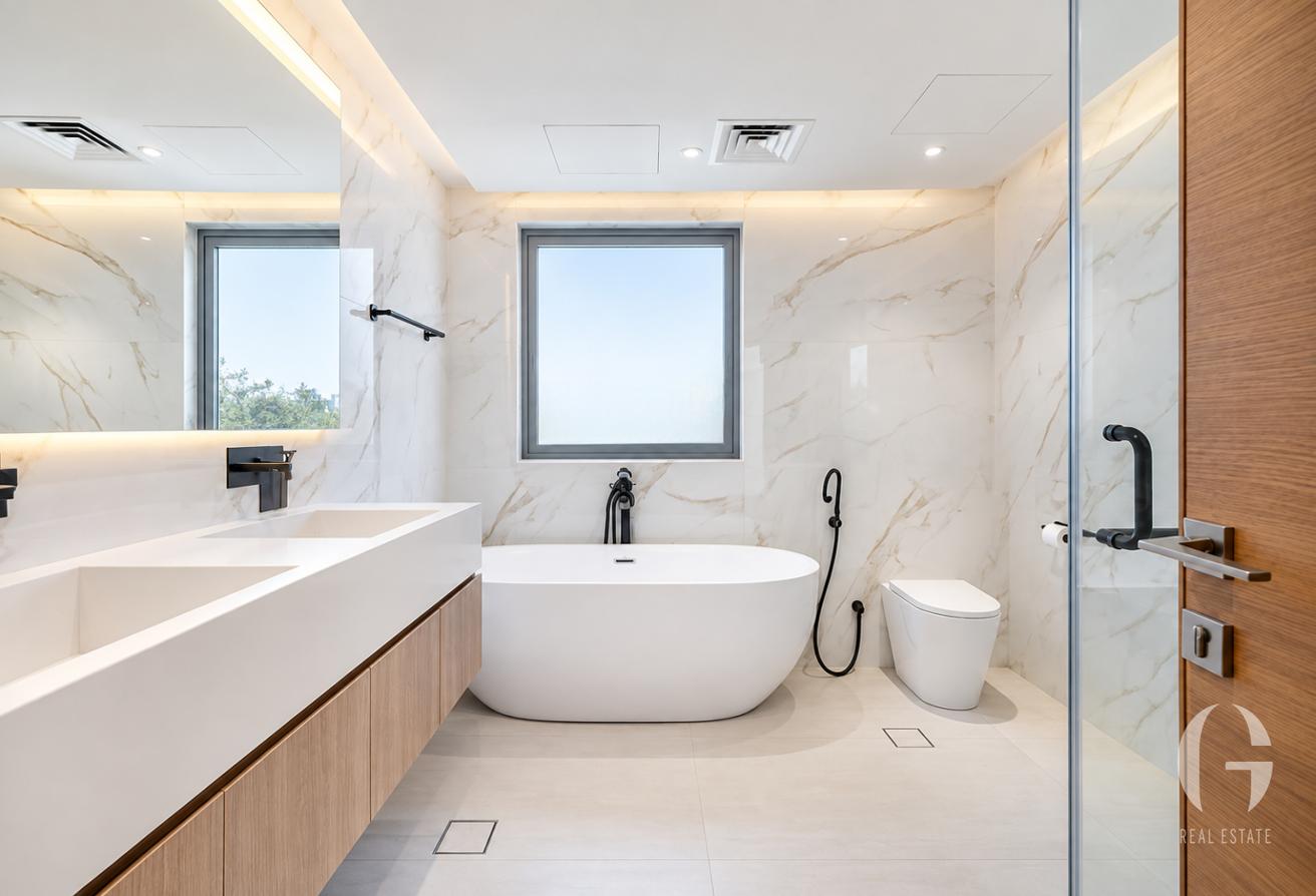 Upgraded Luxury 5BR | Pool | Extended | Modern photo 12