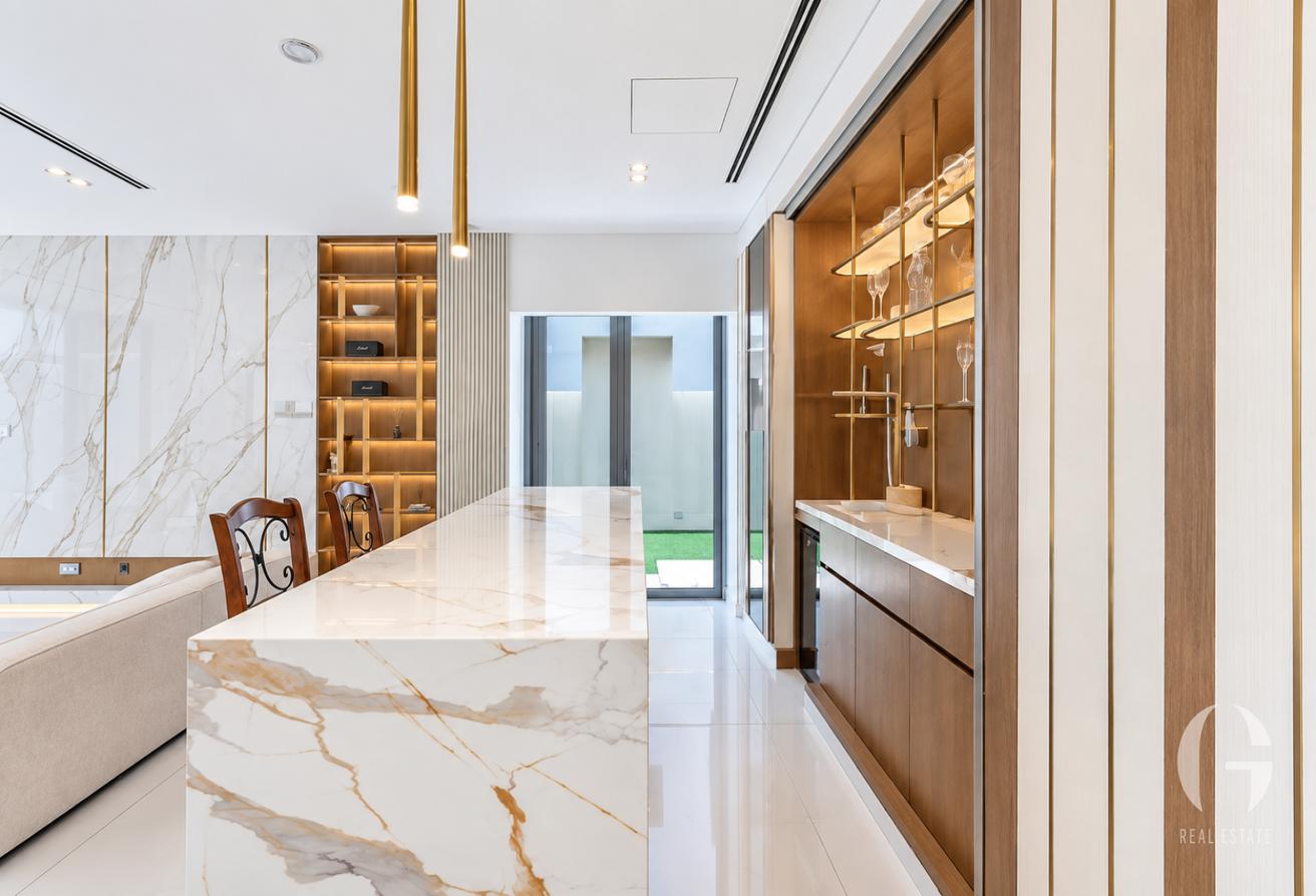 Upgraded Luxury 5BR | Pool | Extended | Modern photo 7