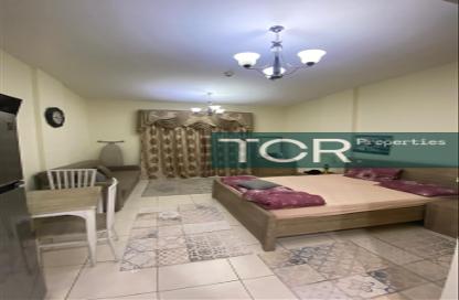 Apartment - Studio - 1 Bathroom for rent in Building IC1-EMR-26 - Emirates Cluster - International City - Dubai