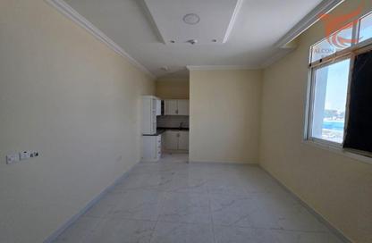 Apartment - Studio - 1 for rent in Al Turfa - Ras Al Khaimah