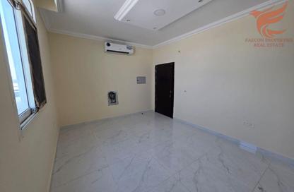 Apartment - Studio - 1 for rent in Al Turfa - Ras Al Khaimah