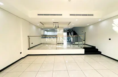 فيلا - 3 غرف نوم - 4 حمامات للايجار في القرية الغربية - الفرجان - دبي