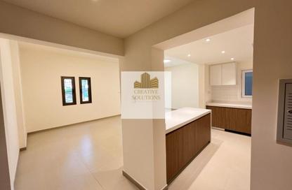 Apartment - 3 Bedrooms - 3 Bathrooms for rent in The Gardens Building 25 - The Gardens Buildings - The Gardens - Dubai
