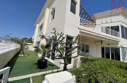 Villa - 4 Bedrooms - 5 Bathrooms for rent in Jumeirah 1 Villas - Jumeirah 1 - Jumeirah - Dubai