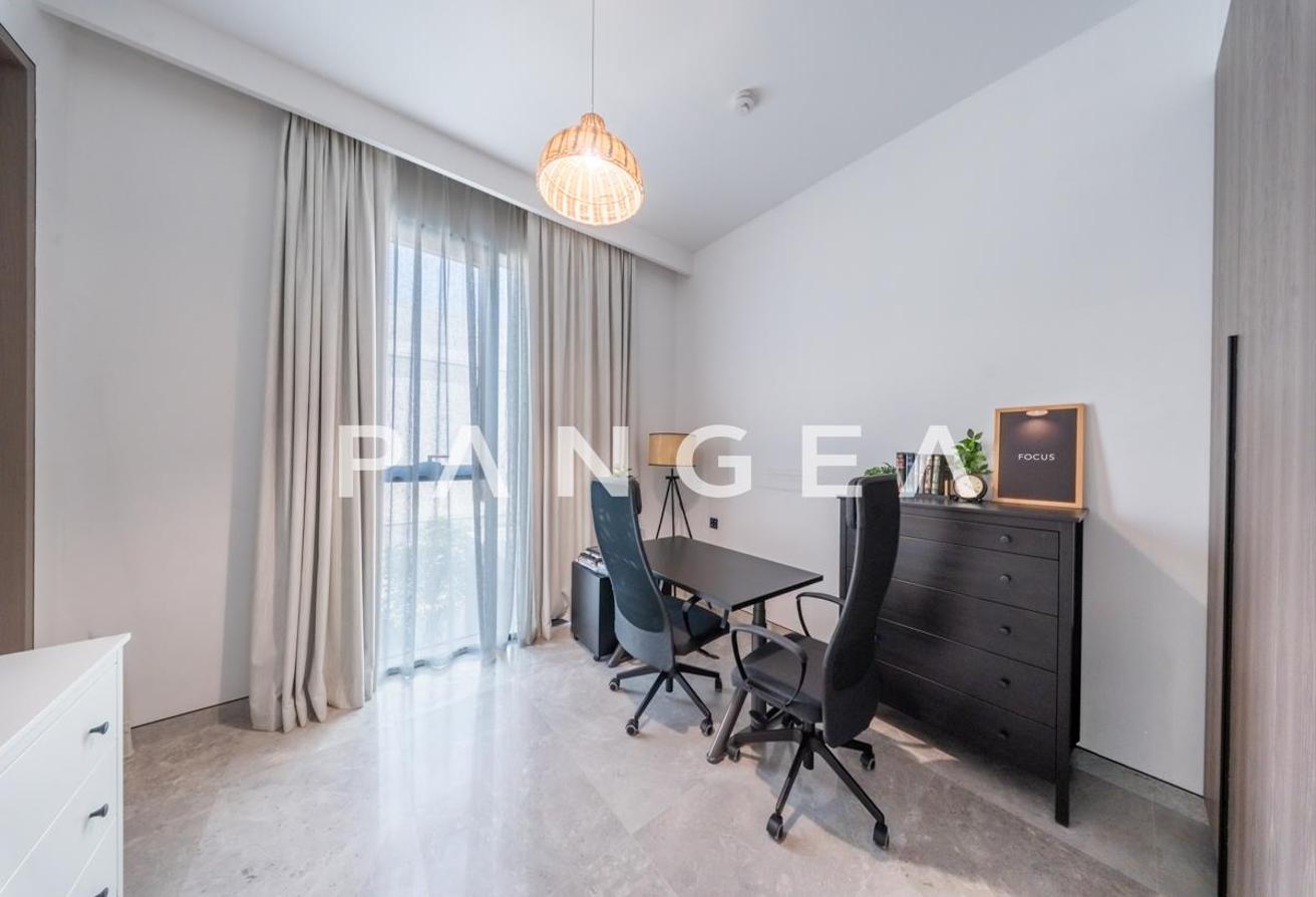 Exclusive | Fully Furnished Private Pool | Park Backing photo 13