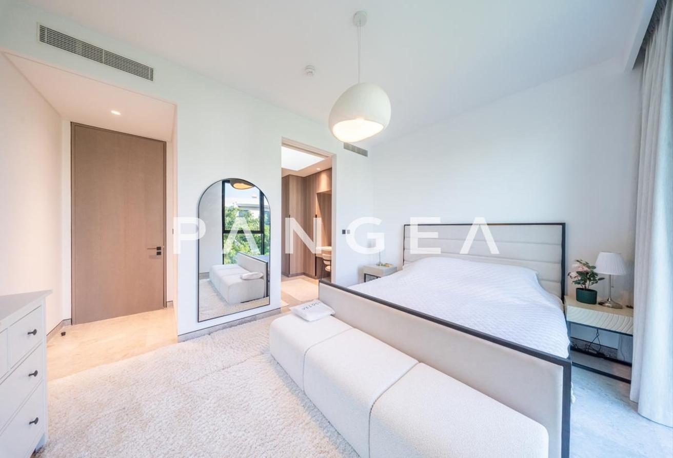 Exclusive | Fully Furnished Private Pool | Park Backing photo 10