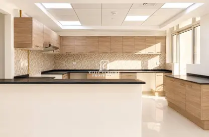 Apartment - 3 Bedrooms - 5 Bathrooms for rent in Spanish Tower - Dubai Sports City - Dubai Apartment - 3 Bedrooms - 5 Bathrooms for rent in Spanish Tower - Dubai Sports City - Dubai