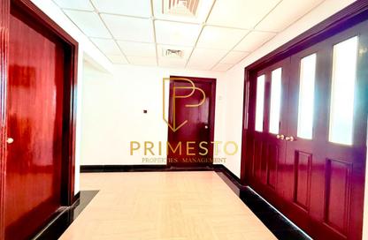 Apartment - 3 Bedrooms - 3 Bathrooms for rent in Liwa Centre Tower 2 - Liwa Centre Towers - Hamdan Street - Abu Dhabi