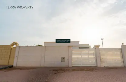 فيلا - 3 غرف نوم - 4 حمامات للايجار في الرفاع - رأس الخيمة فيلا - 3 غرف نوم - 4 حمامات للايجار في الرفاع - رأس الخيمة