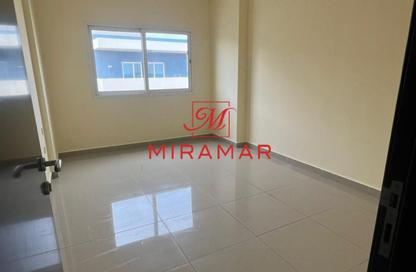 Apartment - 3 Bedrooms - 4 Bathrooms for rent in Tower 27 - Al Reef Downtown - Al Reef - Abu Dhabi Apartment - 3 Bedrooms - 4 Bathrooms for rent in Tower 27 - Al Reef Downtown - Al Reef - Abu Dhabi