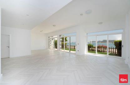 Villa - 5 Bedrooms - 6 Bathrooms for rent in Palma Residences - Palm Jumeirah - Dubai