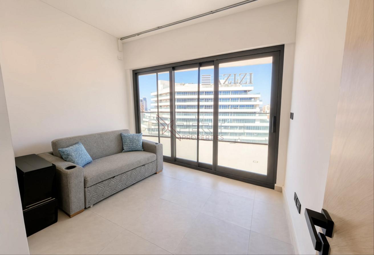 Burj Khalifa View | Luxury Furnished 3BR | Vacant photo 9