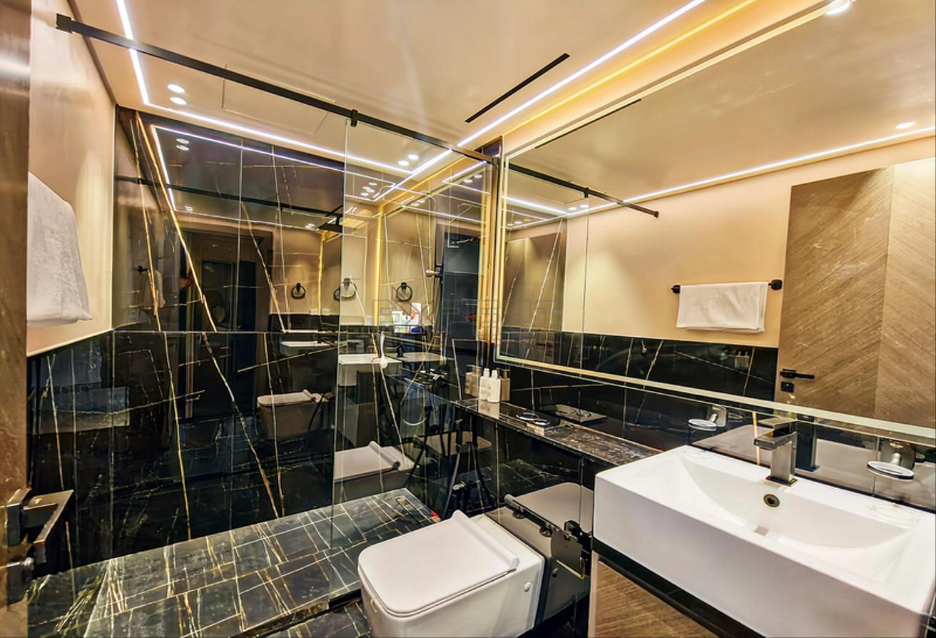 Burj Khalifa View | Luxury Furnished 3BR | Vacant photo 13