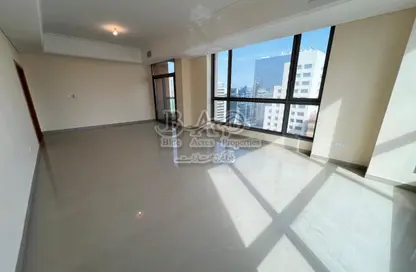 شقة - 3 غرف نوم - 4 حمامات للايجار في برج المرجان - شارع الفلاح - وسط المدينة - أبوظبي