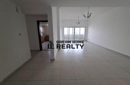 Apartment - 3 - 3 for rent in Al Khaleej Plaza - New Al Taawun Road - Al Taawun - Sharjah