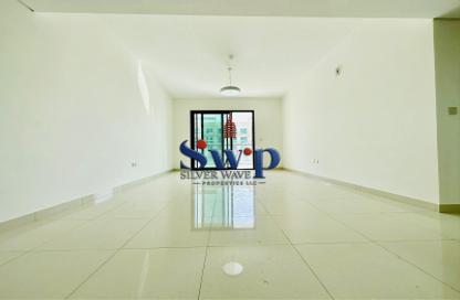 Apartment - 2 Bedrooms - 3 Bathrooms for rent in Canal View Building - Al Raha Beach - Abu Dhabi