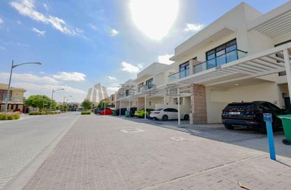 Villa - 3 Bedrooms - 3 Bathrooms for rent in Pelham - Akoya Park - Damac Hills - Dubai