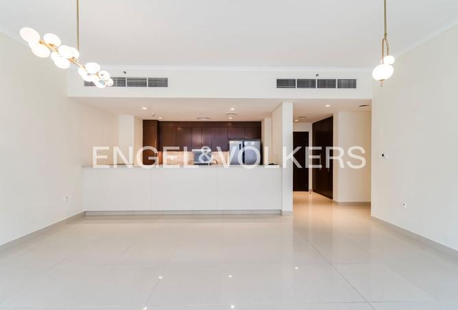 Mid Floor | Vacant | Large Private Terrace photo 3