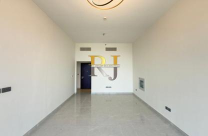 Apartment - 1 Bedroom - 2 Bathrooms for rent in Al Jadaf Building - Al Jaddaf - Dubai