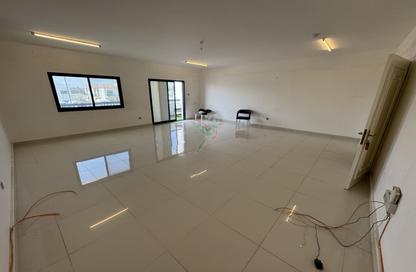Apartment - 3 Bedrooms - 3 Bathrooms for rent in Al Niyadat - Al Ain