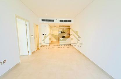Apartment - 1 Bedroom - 2 Bathrooms for rent in Jumeirah Garden City - Al Satwa - Dubai