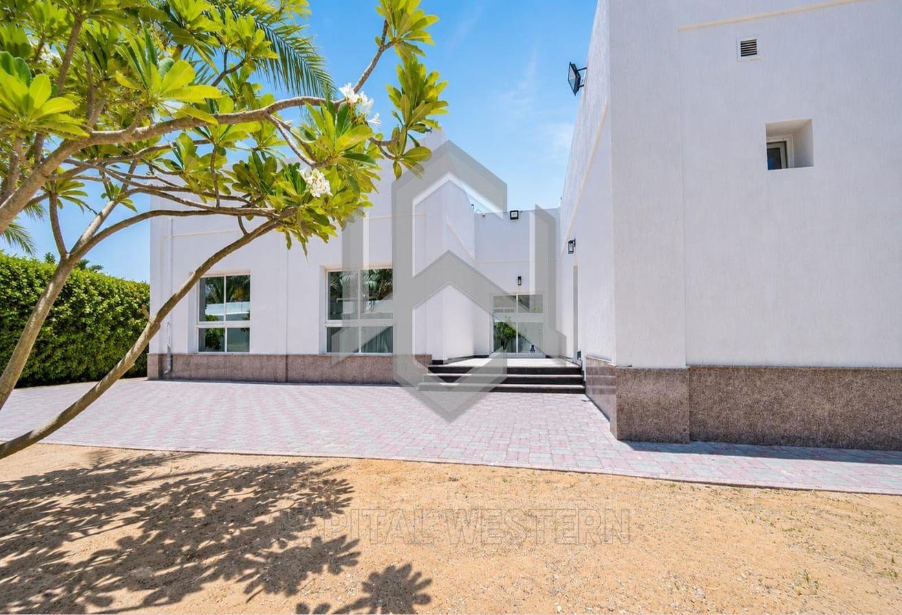 3 Bedroom Villa + Maid's Room + Majlis photo 4