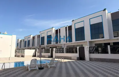 Apartment - 2 Bedrooms - 3 Bathrooms for rent in Al Jazirah Al Hamra - Al Hamra Village - Ras Al Khaimah