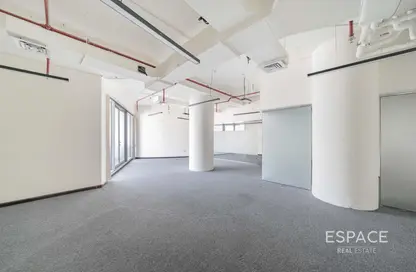 مكتب - استوديو - 1 حمام للايجار في برج الأعمال - الخليج التجاري - دبي