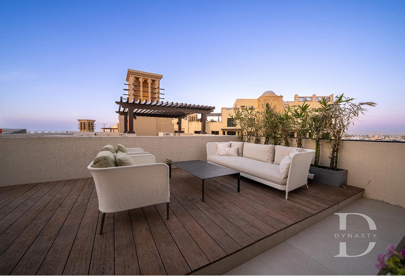 Exquisite Penthouse | Upgraded-Designer Furniture photo 16