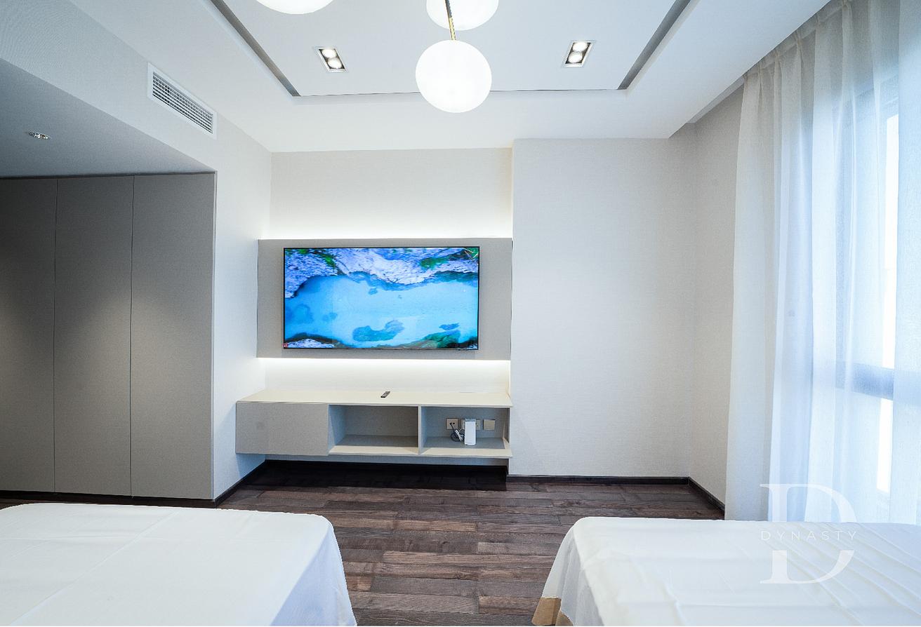 Exquisite Penthouse | Upgraded-Designer Furniture photo 14