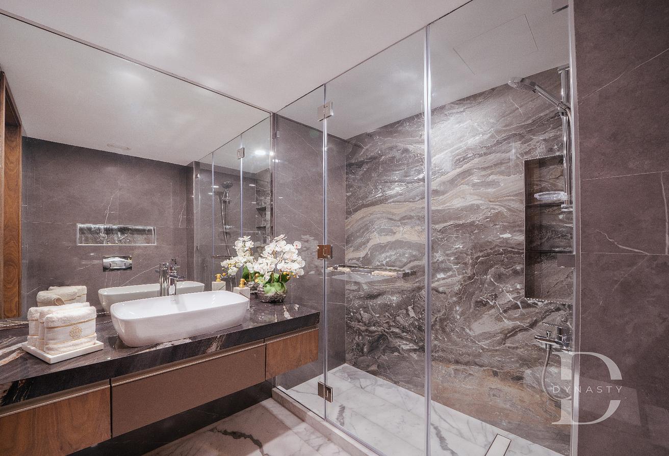Exquisite Penthouse | Upgraded-Designer Furniture photo 12
